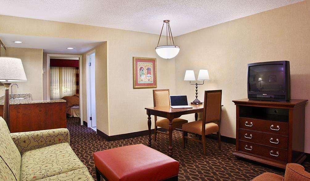 Embassy Suites By Hilton Atlanta Airport College Park Ruang foto
