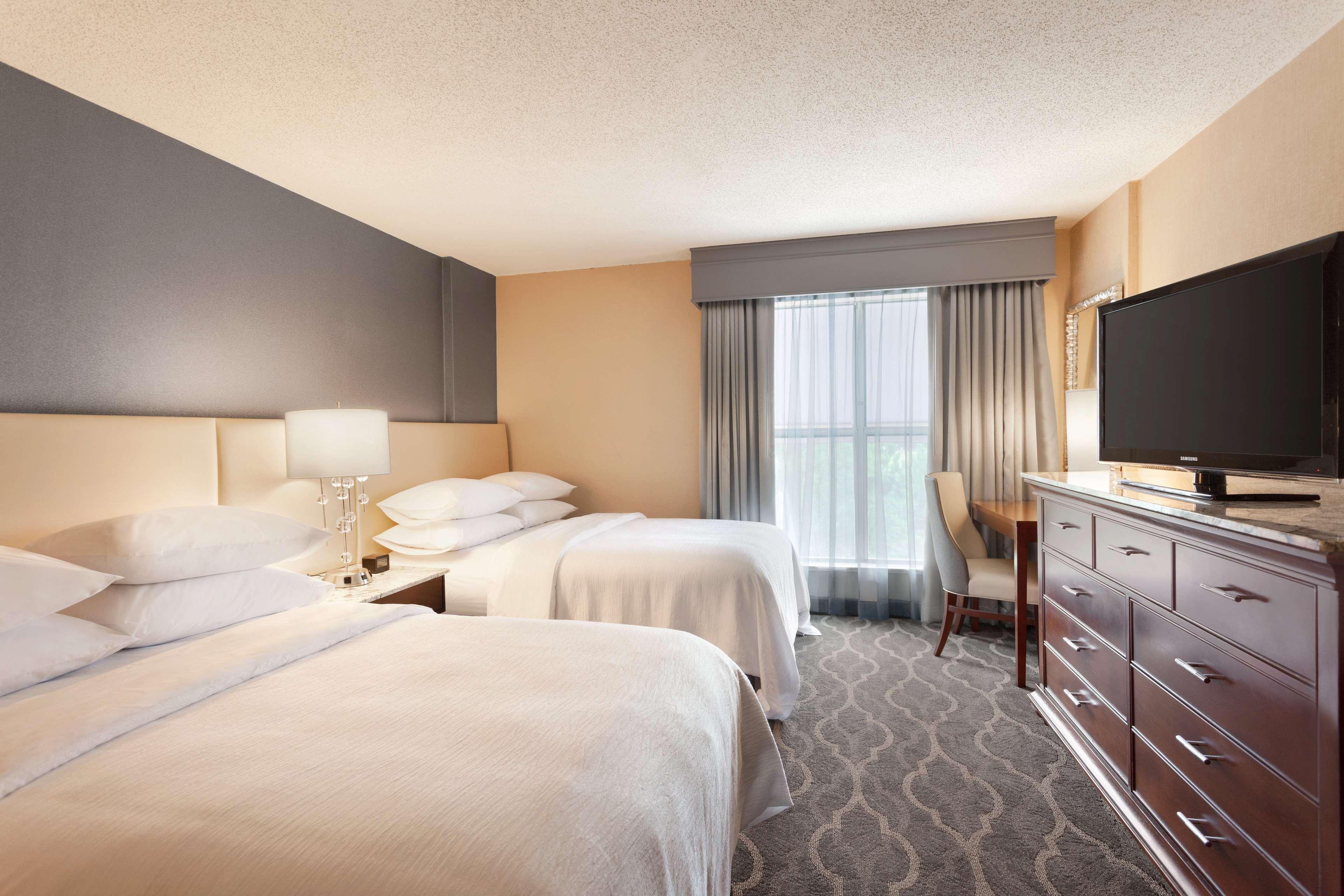 Embassy Suites By Hilton Atlanta Airport College Park Bagian luar foto