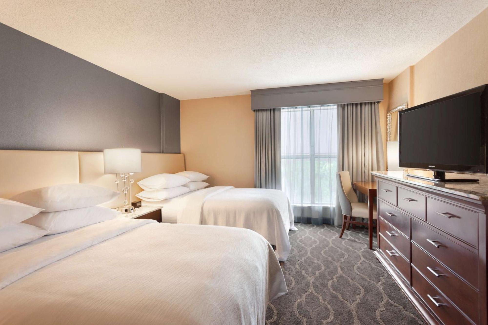 Embassy Suites By Hilton Atlanta Airport College Park Bagian luar foto
