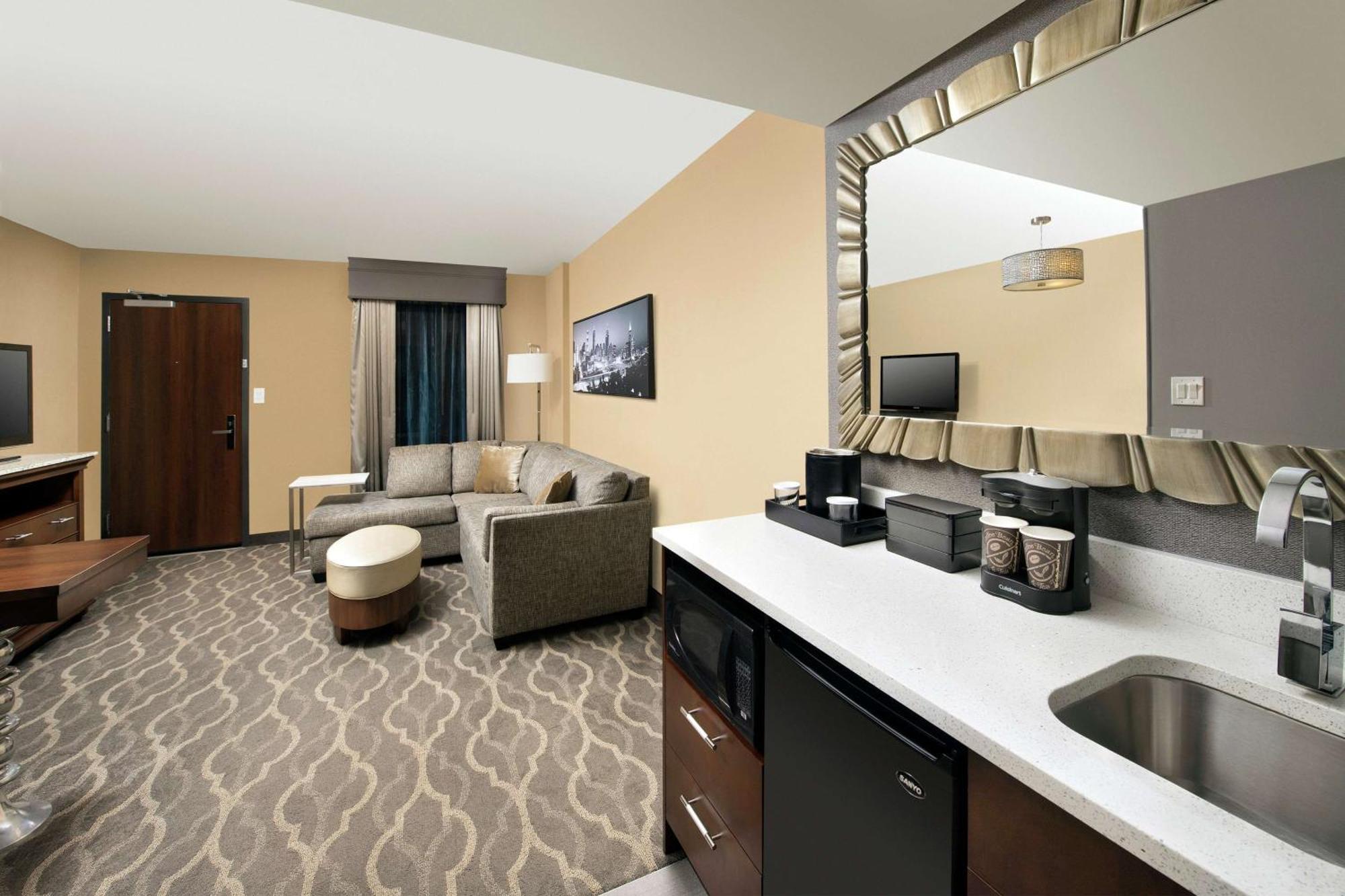 Embassy Suites By Hilton Atlanta Airport College Park Bagian luar foto