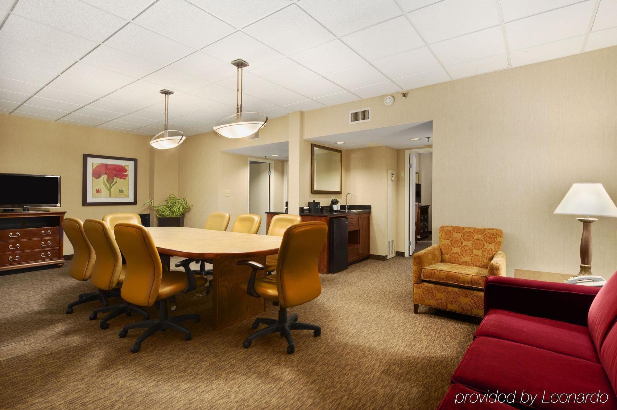 Embassy Suites By Hilton Atlanta Airport College Park Bagian luar foto