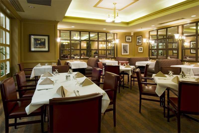 Embassy Suites By Hilton Atlanta Airport College Park Restoran foto
